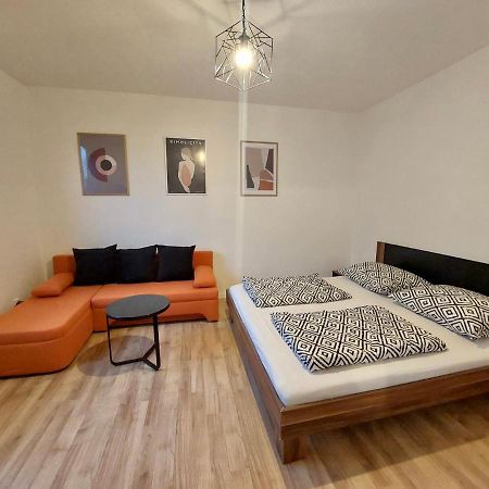 Utulny Apartman V Centre Bb Banska Bystrica Luaran gambar